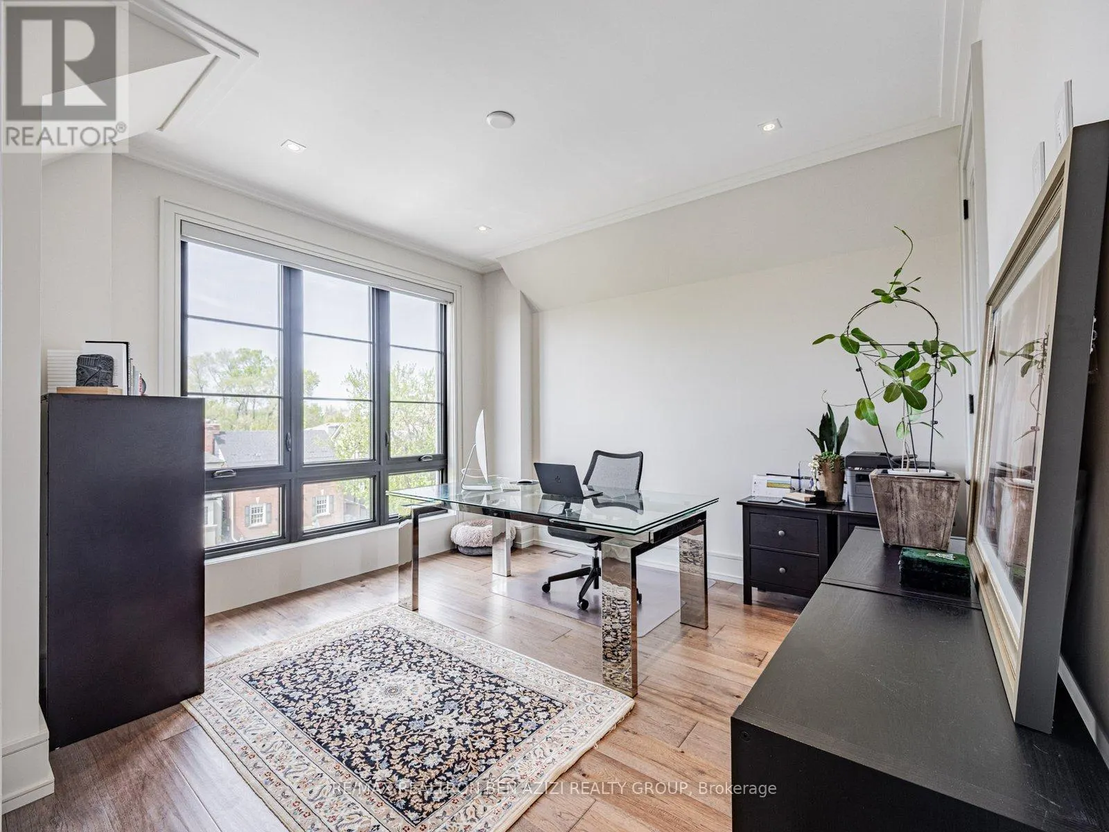 323 MELROSE AVENUE