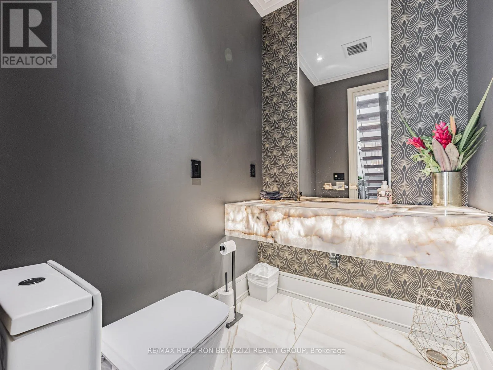 323 MELROSE AVENUE
