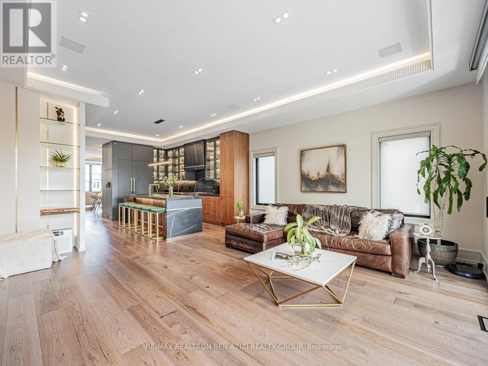 323 MELROSE AVENUE