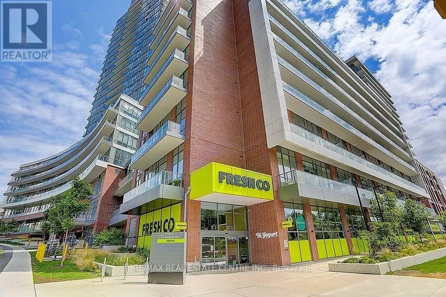 805 - 36 FOREST MANOR ROAD