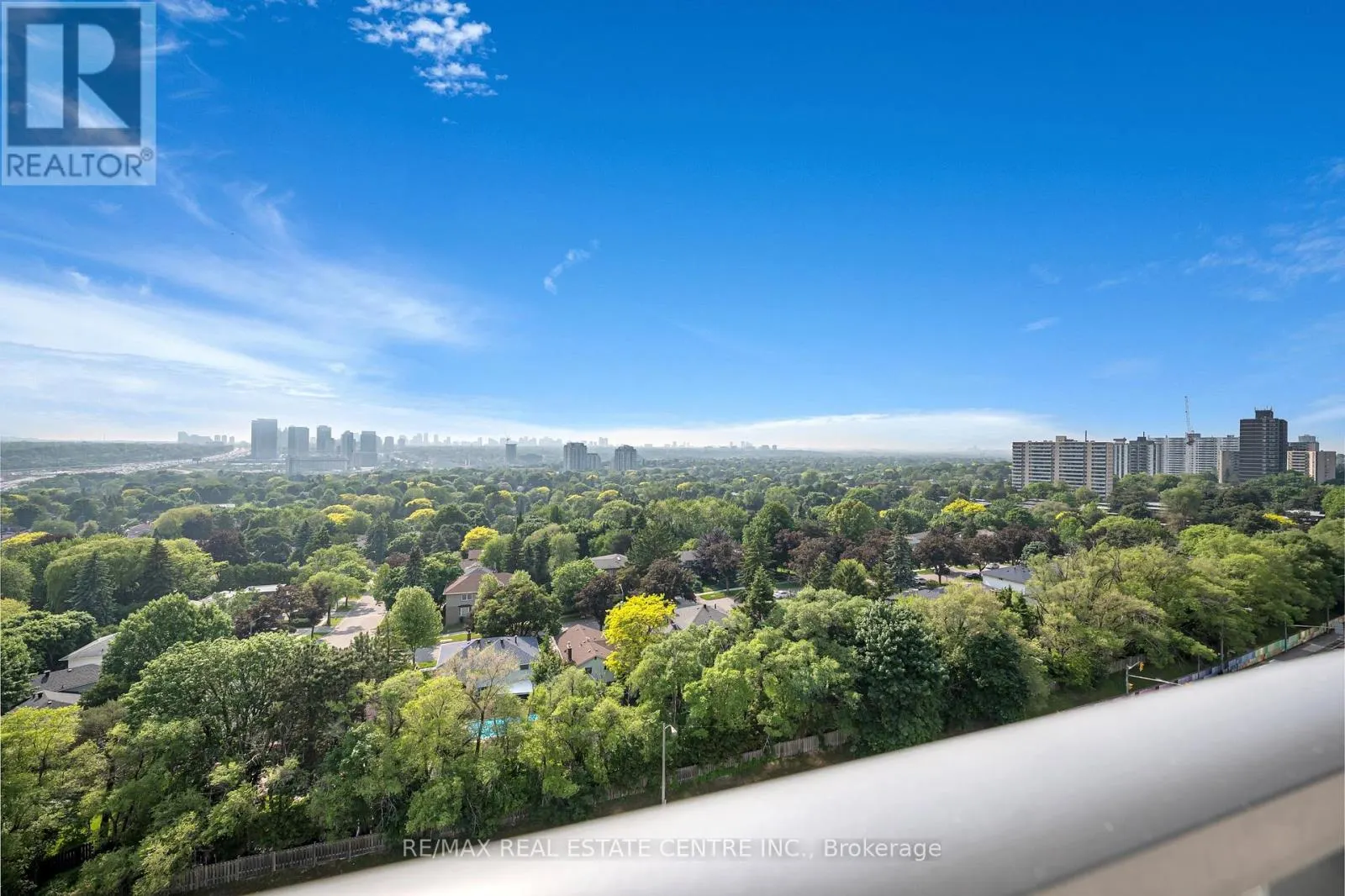 805 - 36 FOREST MANOR ROAD