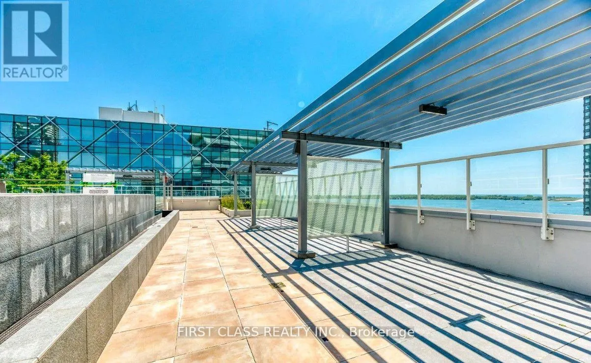 408 - 15 QUEENS QUAY E