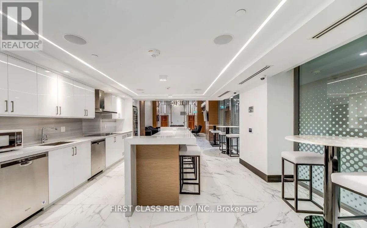 408 - 15 QUEENS QUAY E