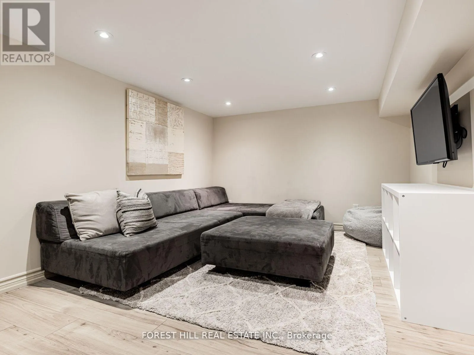 31 LATIMER AVENUE