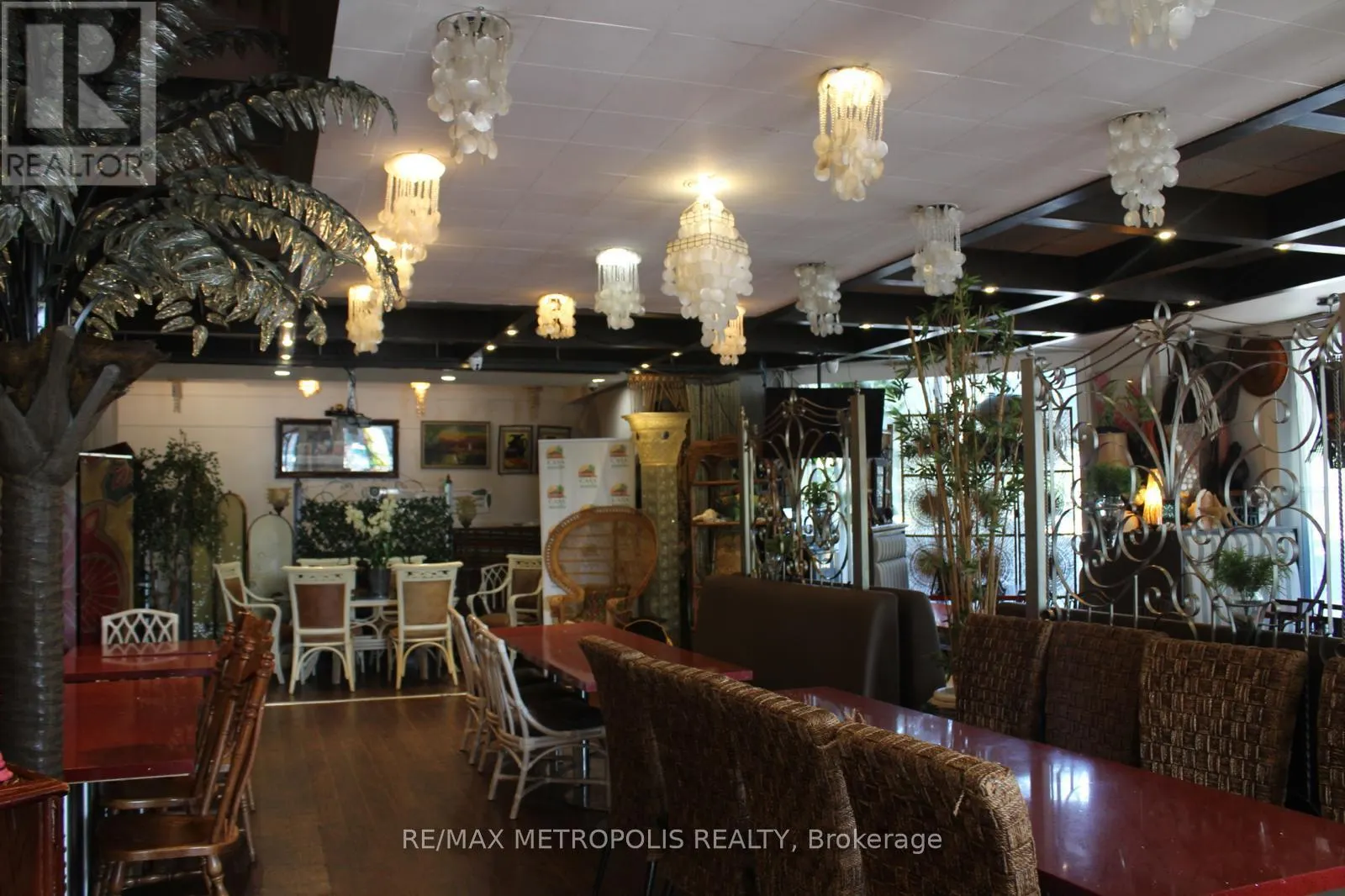 1 - 879 YORK MILLS ROAD