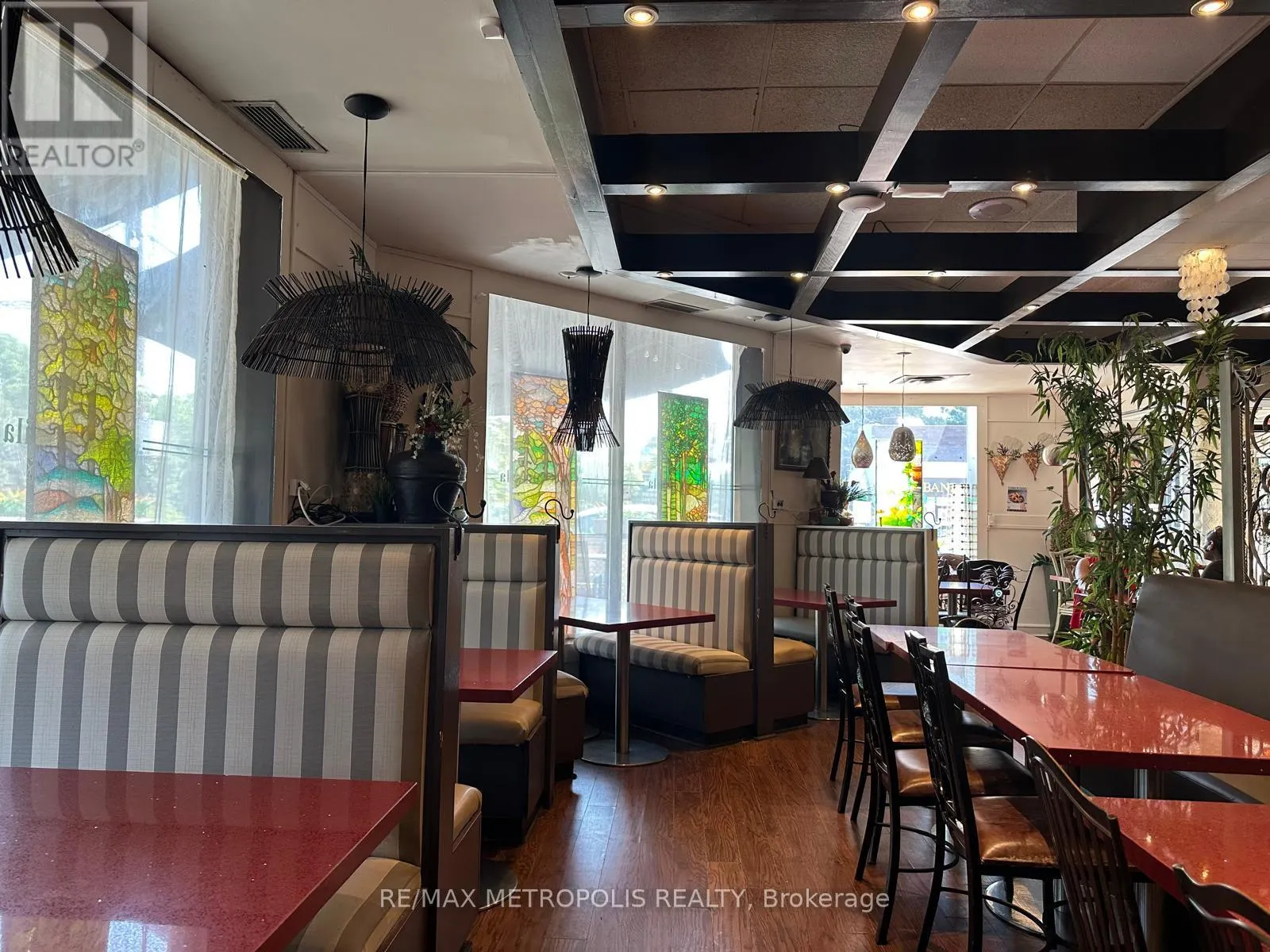 1 - 879 YORK MILLS ROAD
