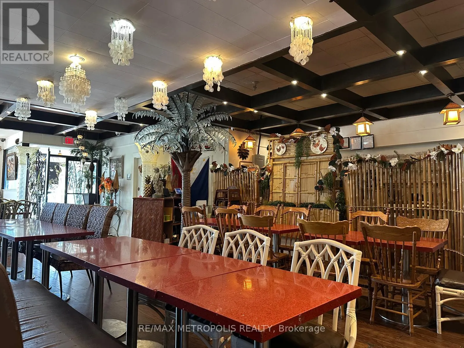 1 - 879 YORK MILLS ROAD