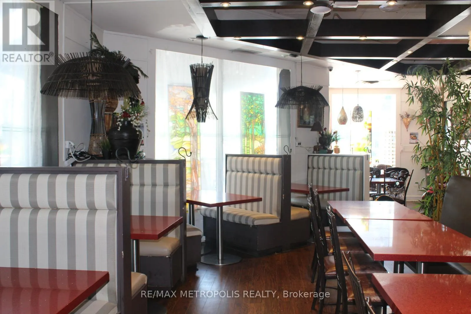 1 - 879 YORK MILLS ROAD