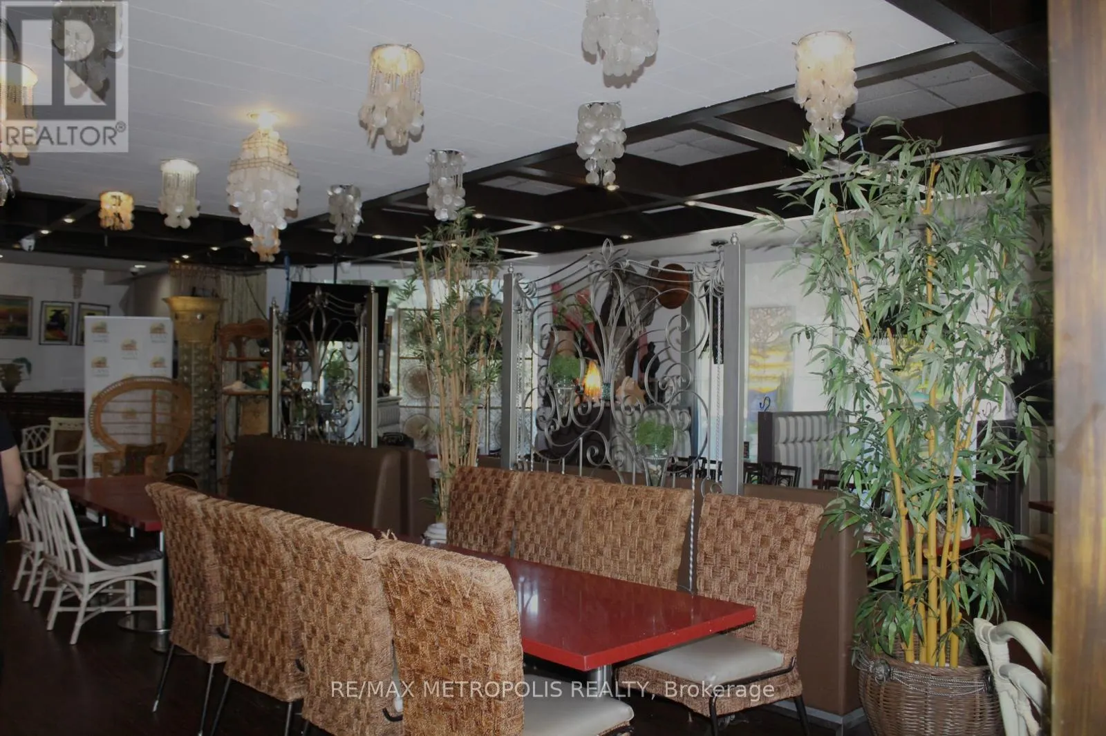 1 - 879 YORK MILLS ROAD