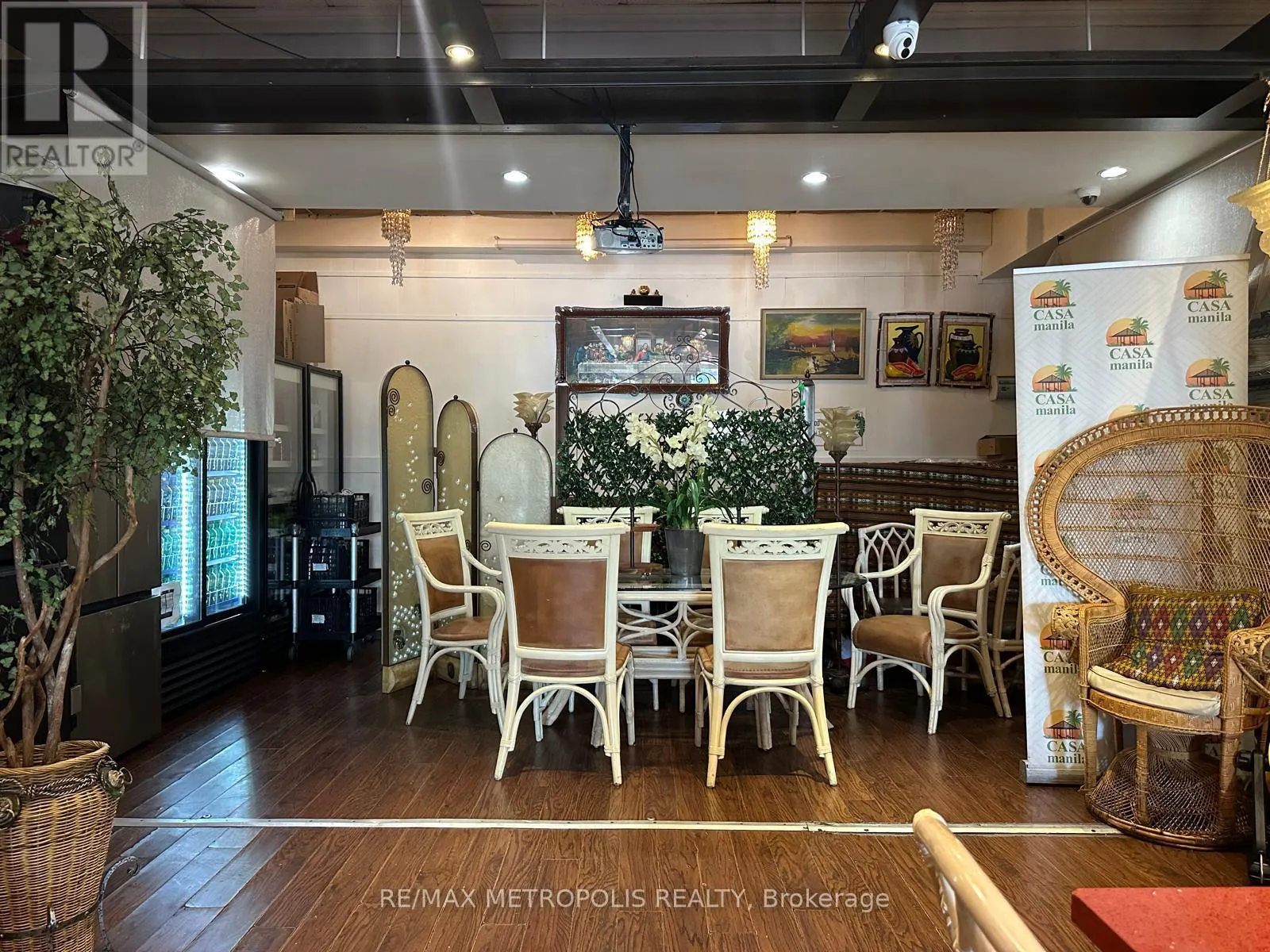 1 - 879 YORK MILLS ROAD