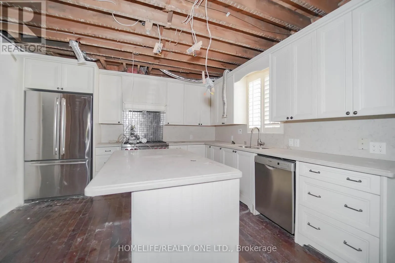 251 LYTTON BOULEVARD