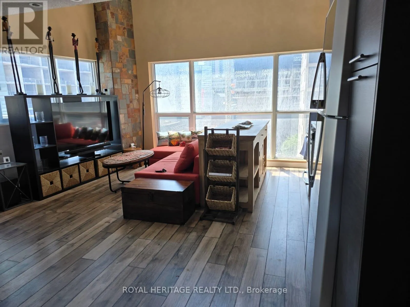 510 - 386 YONGE STREET