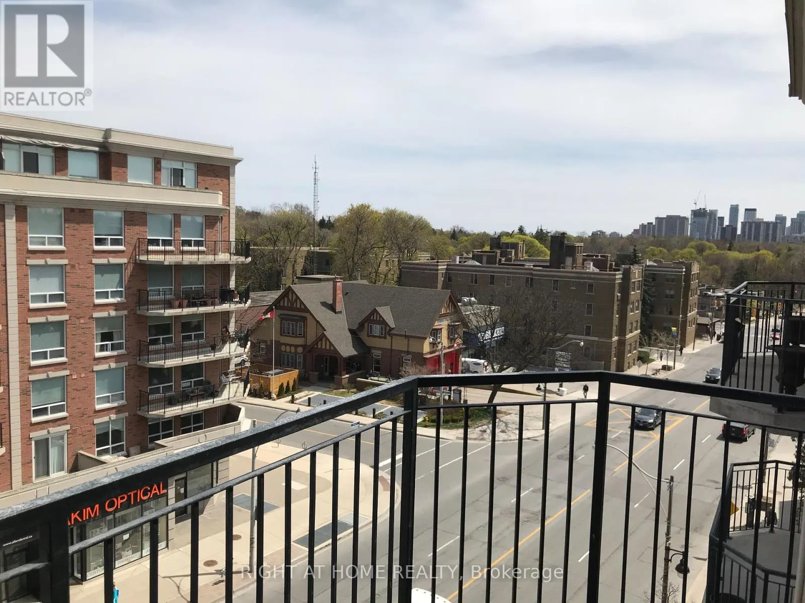 PH1 - 3130 YONGE STREET