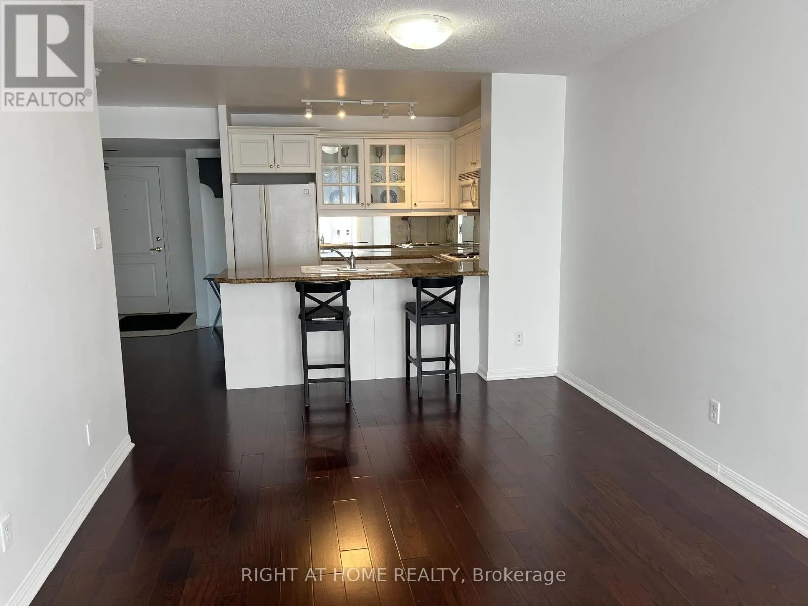 PH1 - 3130 YONGE STREET