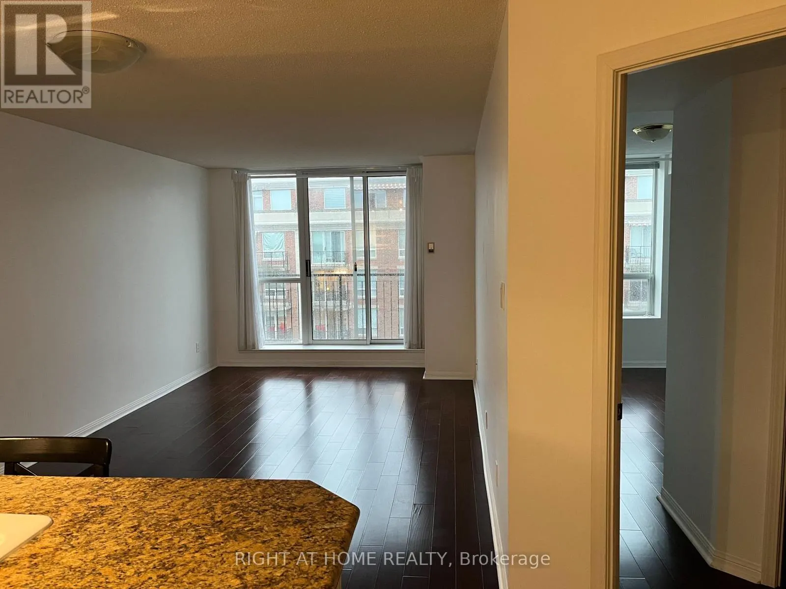 PH1 - 3130 YONGE STREET