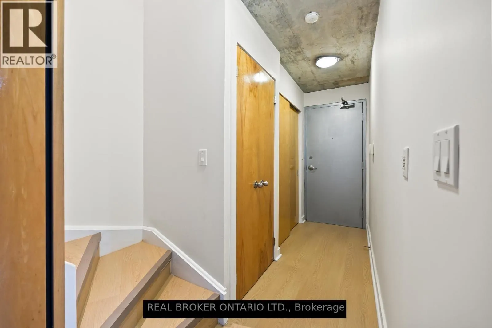 201 - 255 RICHMOND STREET E