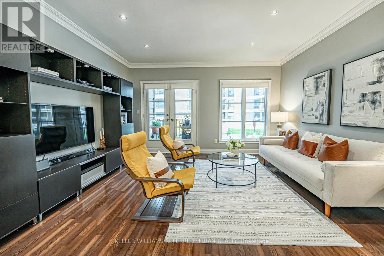67 PLEASANT BOULEVARD