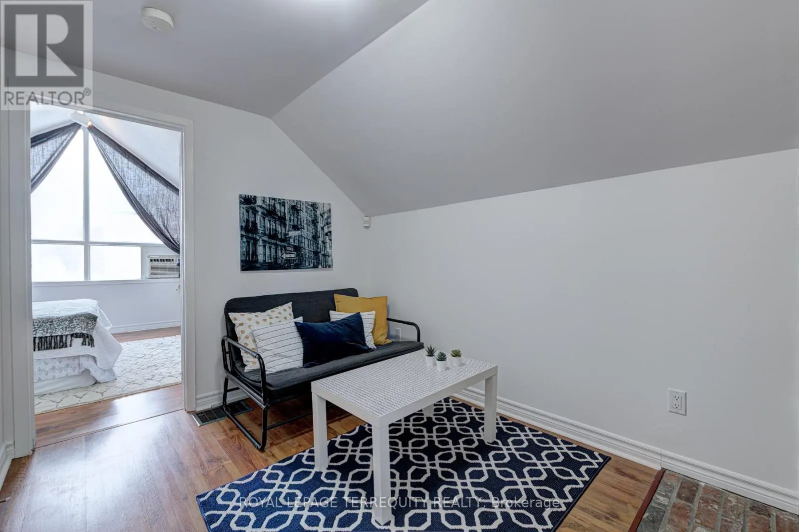 UNIT 2 - 135 SHEPPARD AVENUE W
