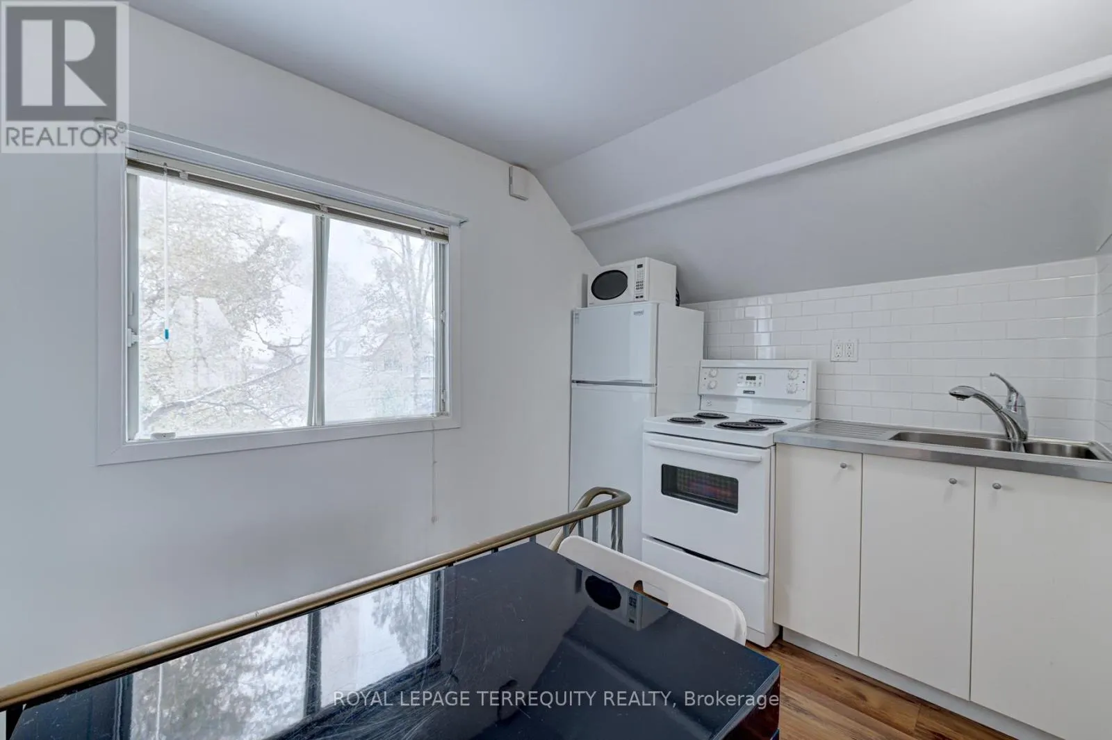 UNIT 2 - 135 SHEPPARD AVENUE W