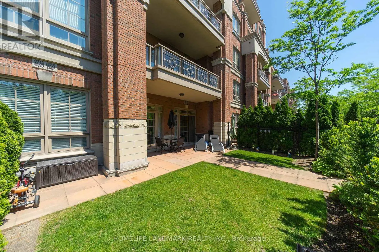 109 - 20 BURKEBROOK PLACE