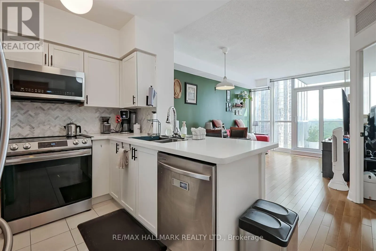 1507 - 4968 YONGE STREET