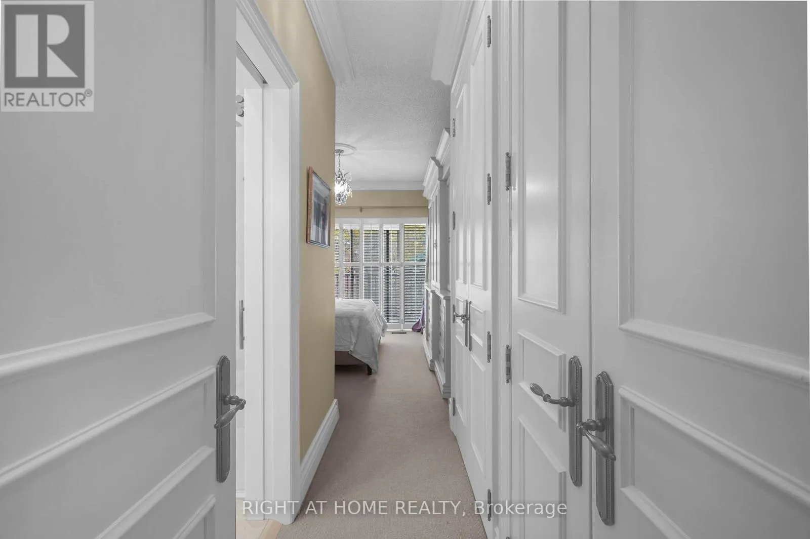 636 WELLINGTON STREET W