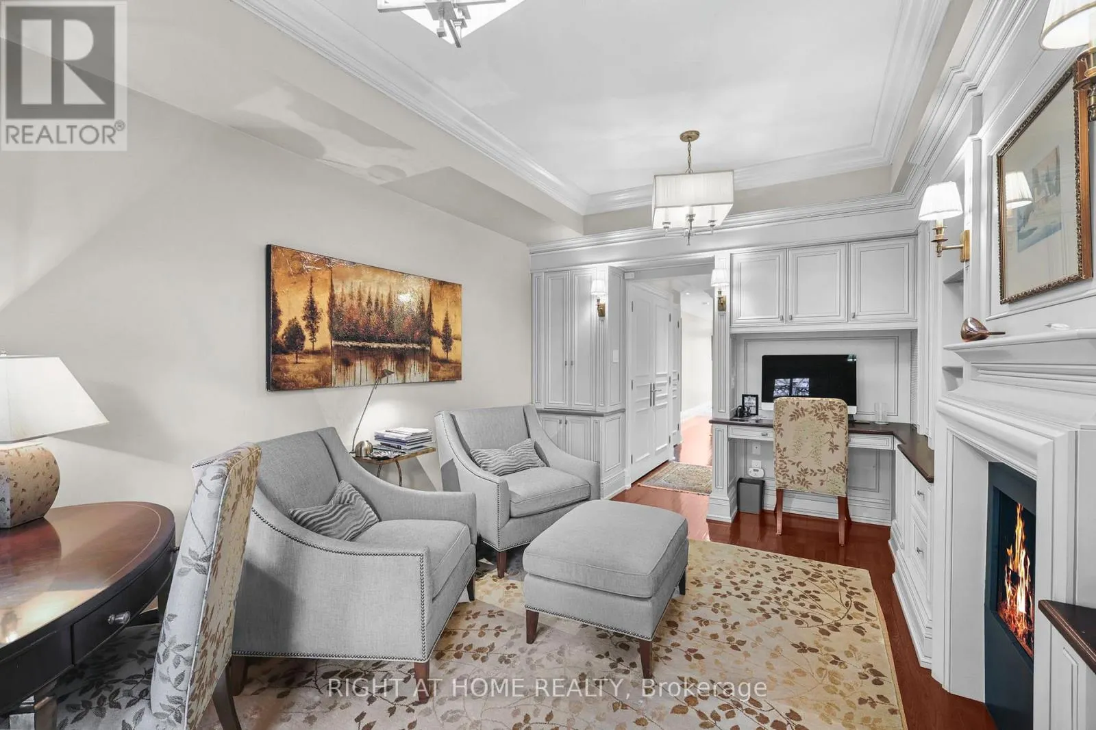 636 WELLINGTON STREET W