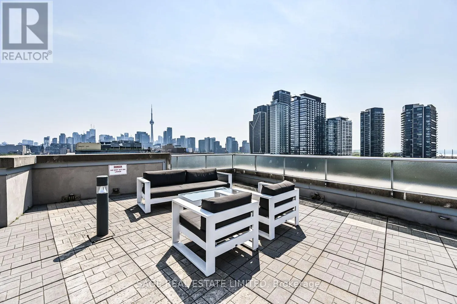 103 - 1005 KING STREET W