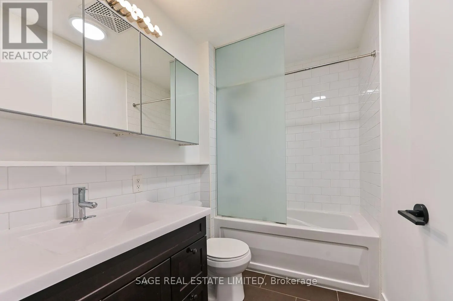 103 - 1005 KING STREET W