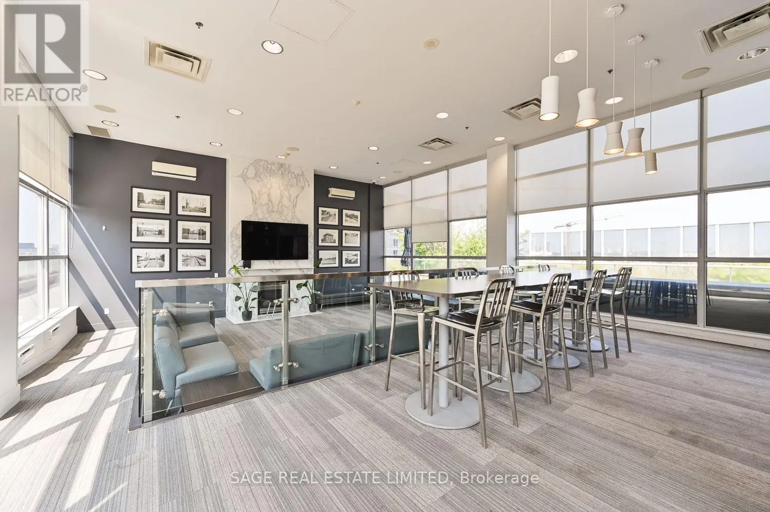 103 - 1005 KING STREET W
