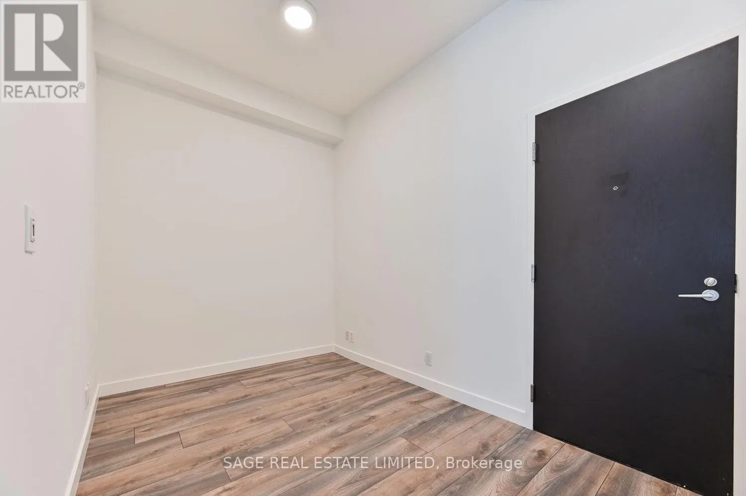 103 - 1005 KING STREET W