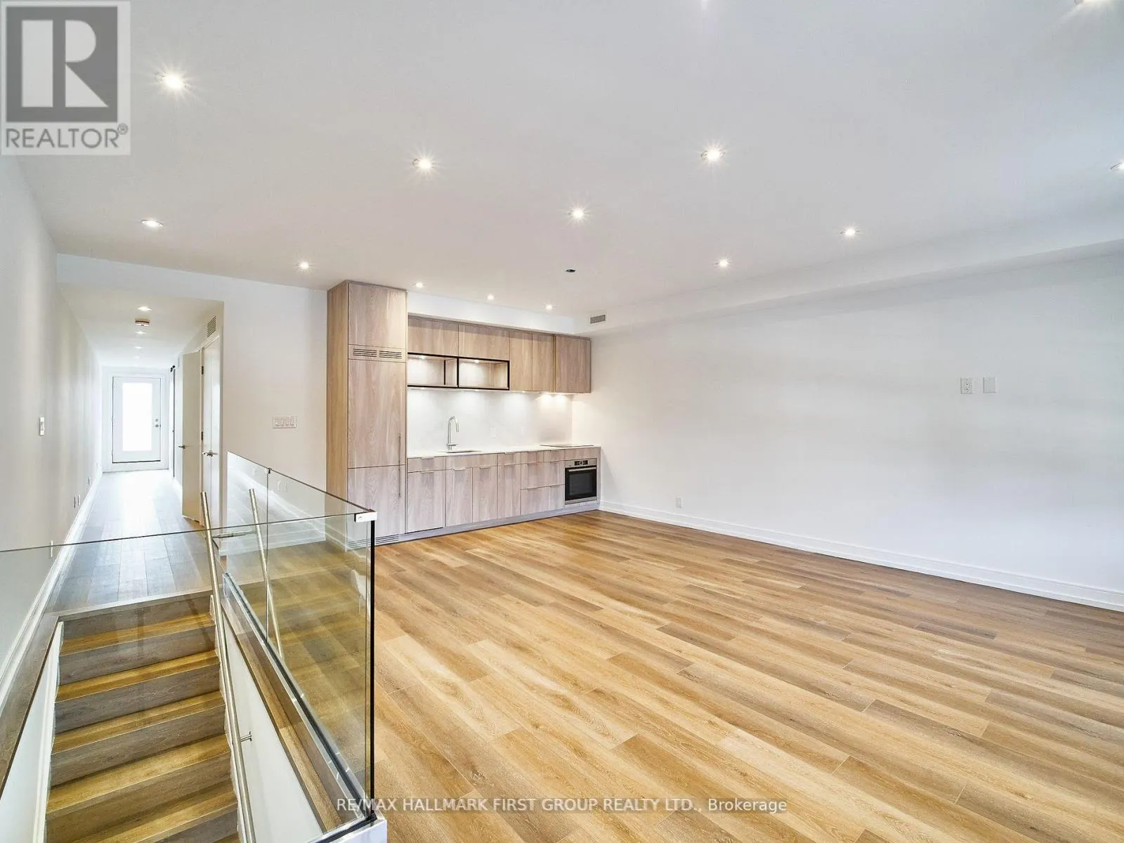 UPPER - 2598 YONGE STREET, #Upper