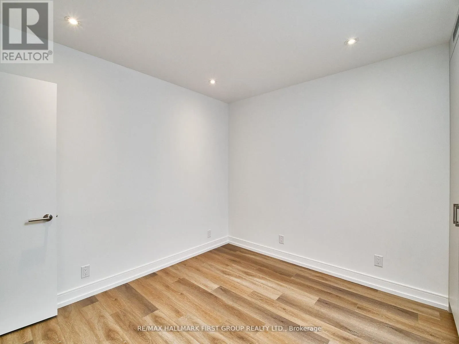 UPPER - 2598 YONGE STREET, #Upper