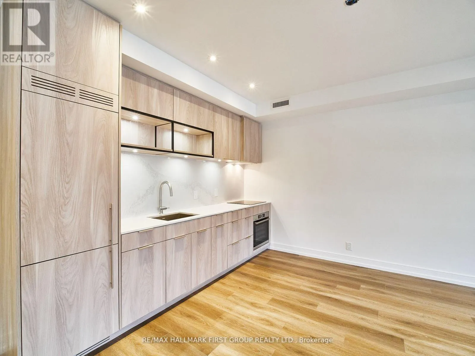 UPPER - 2598 YONGE STREET, #Upper