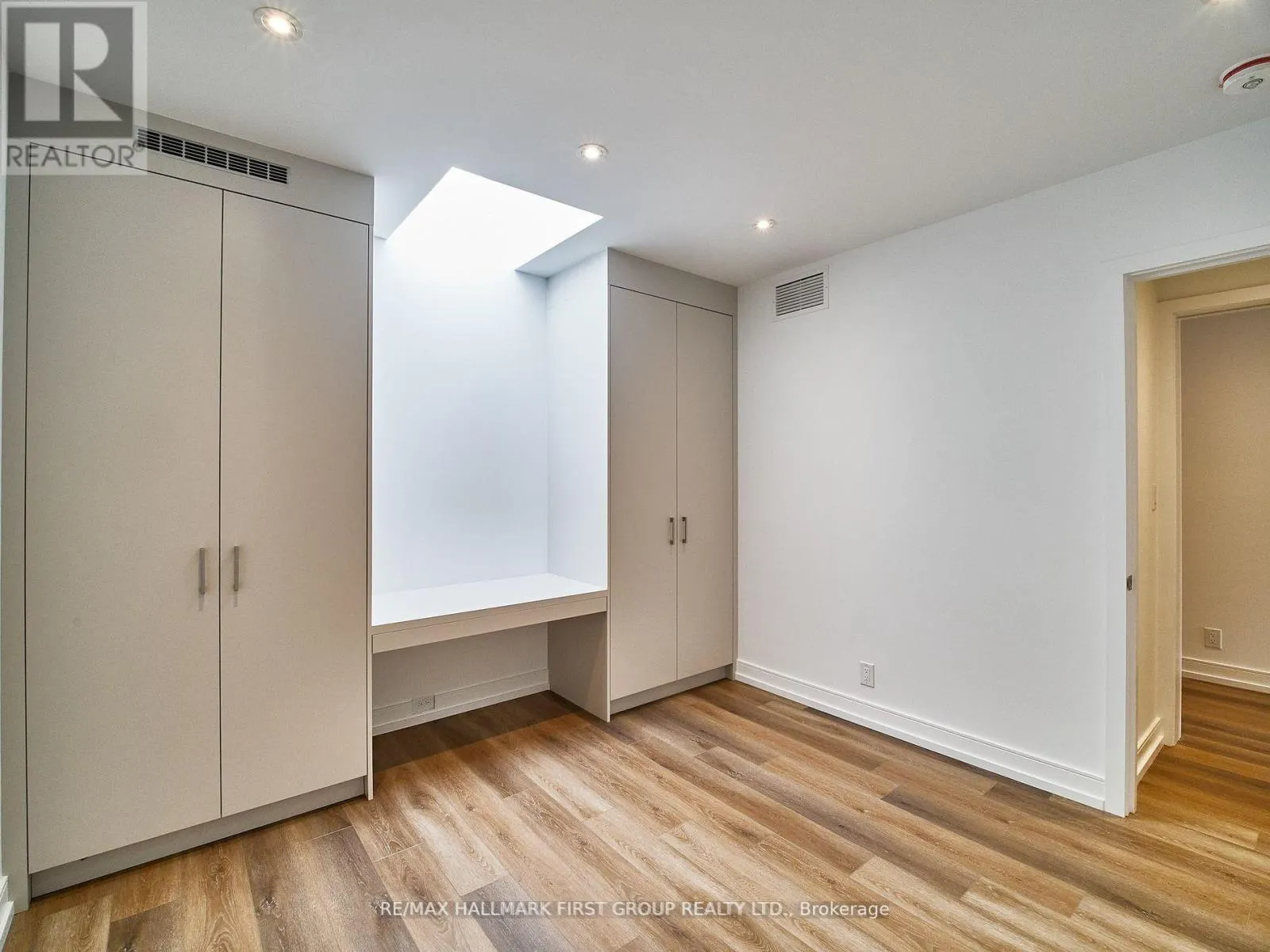 UPPER - 2598 YONGE STREET, #Upper