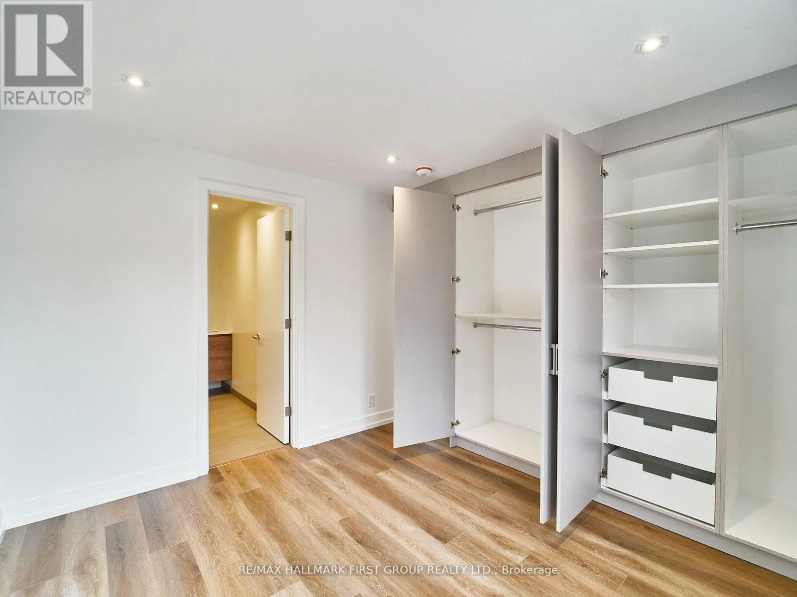 UPPER - 2598 YONGE STREET, #Upper