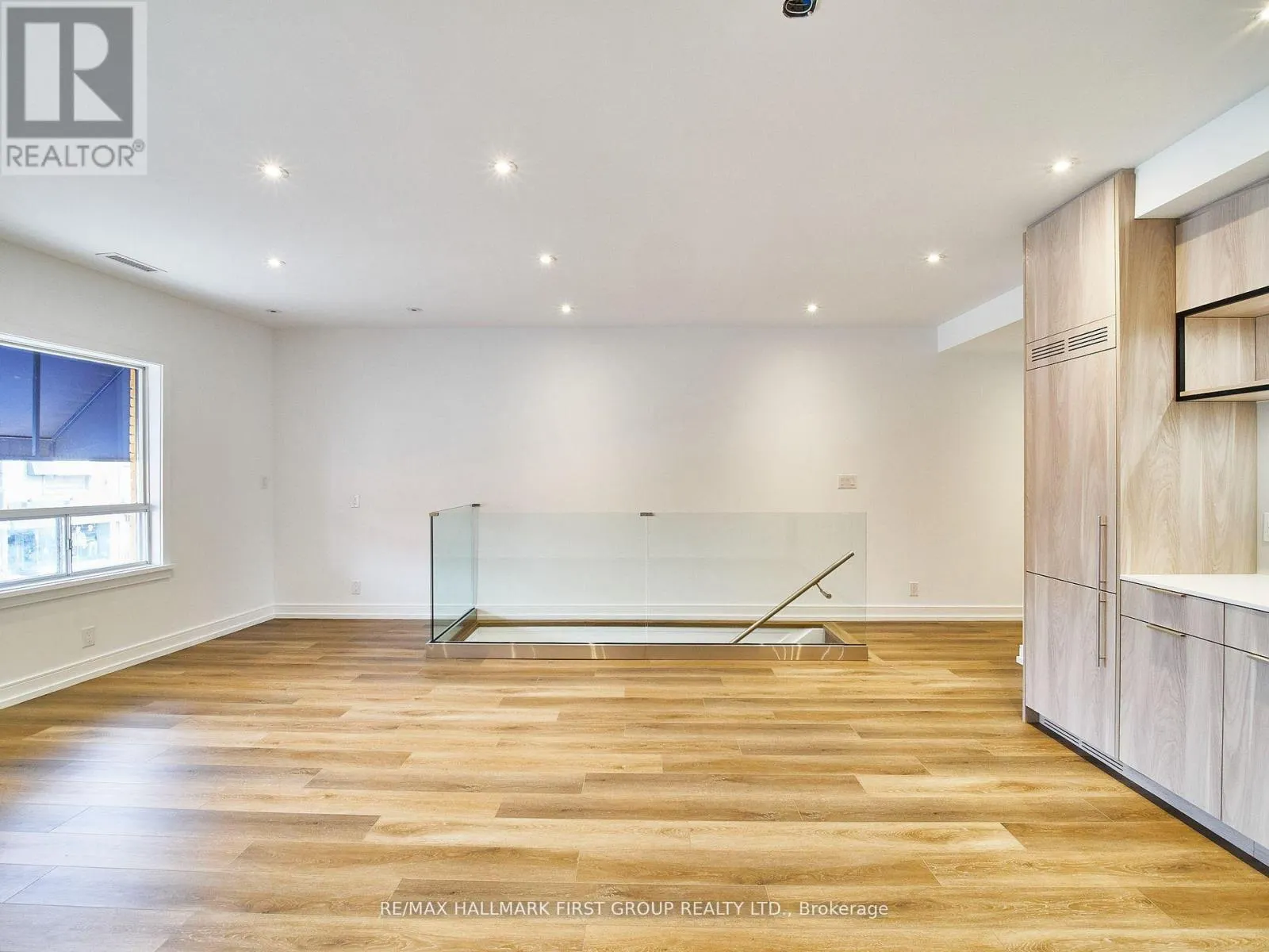 UPPER - 2598 YONGE STREET, #Upper