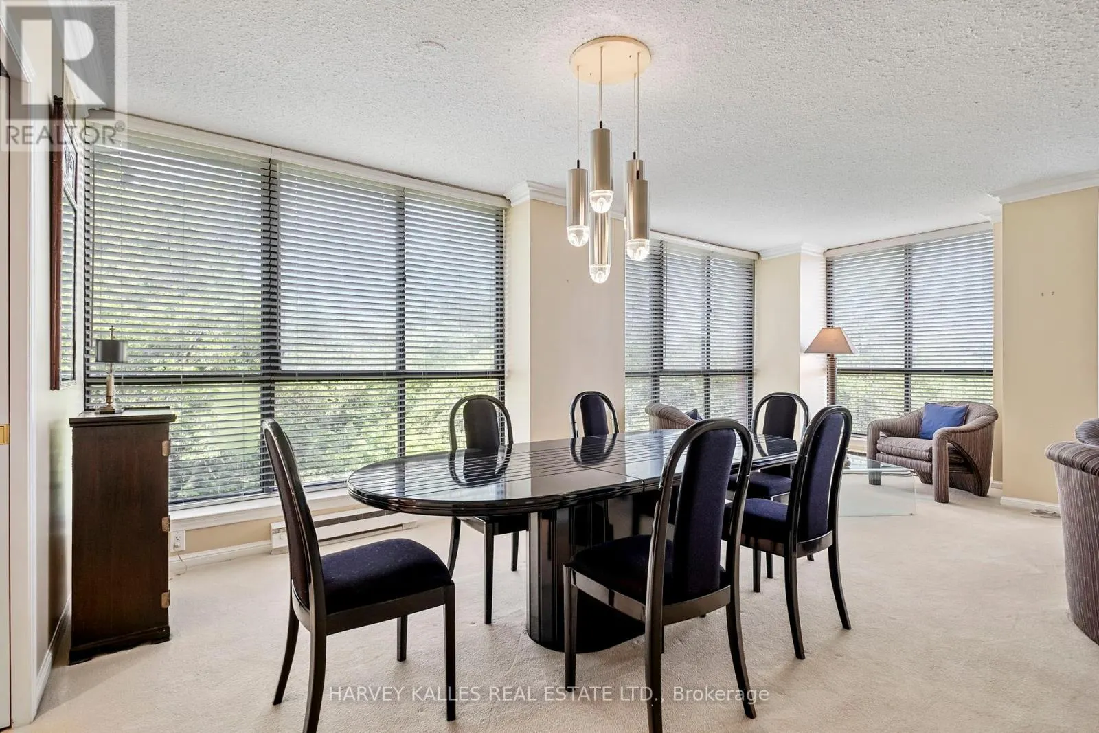 702 - 2900 YONGE STREET