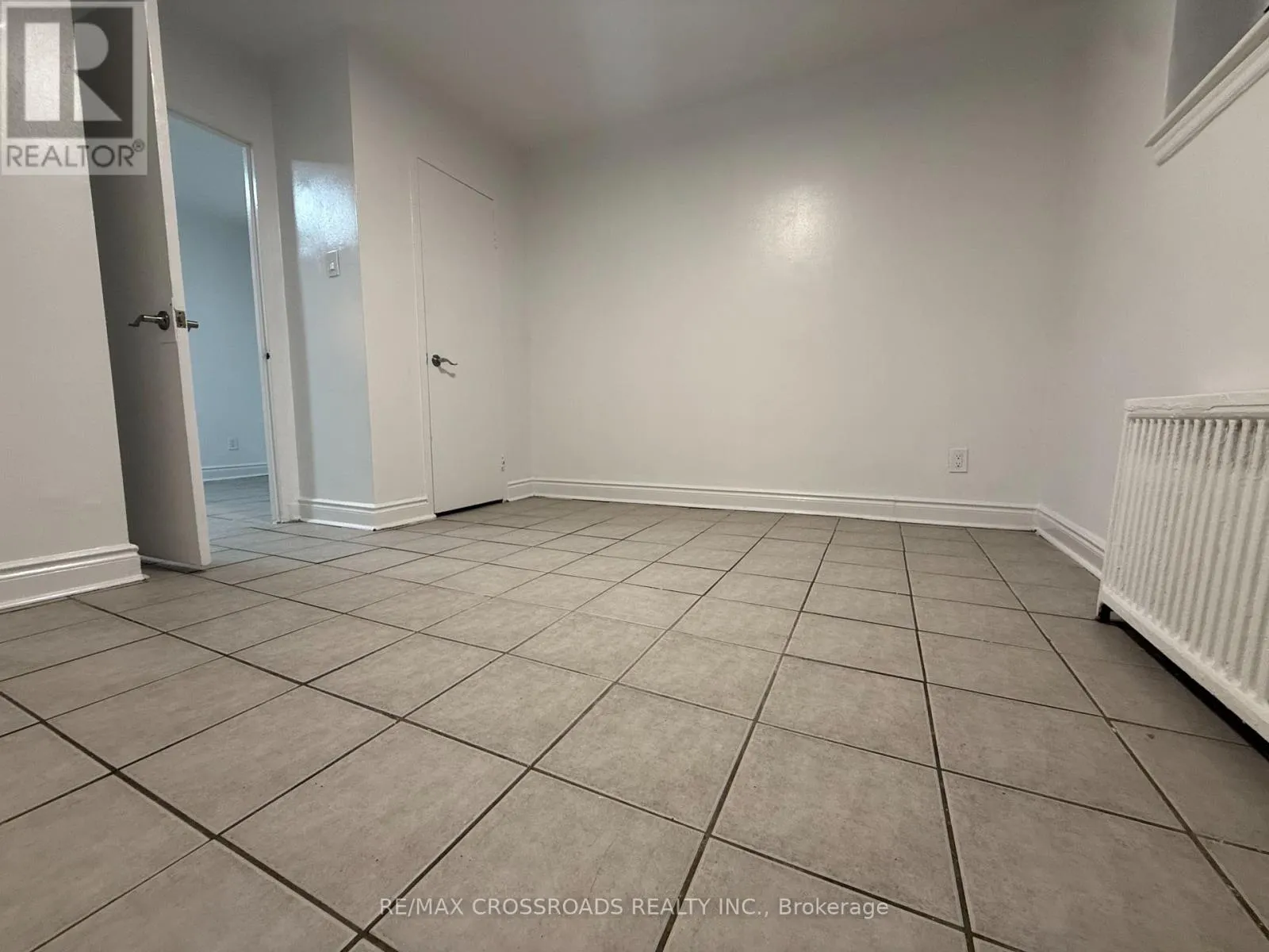 B05 - 2770 YONGE STREET