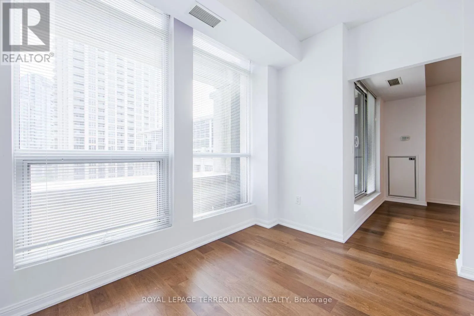 1009 - 628 FLEET STREET