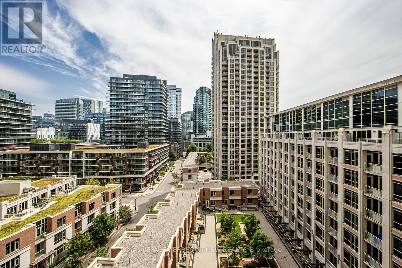 1009 - 628 FLEET STREET
