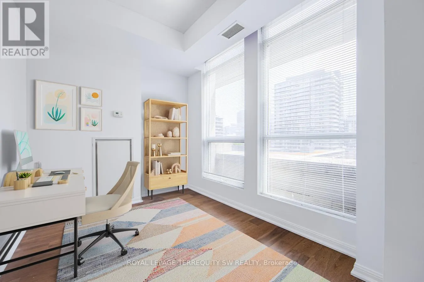 1009 - 628 FLEET STREET