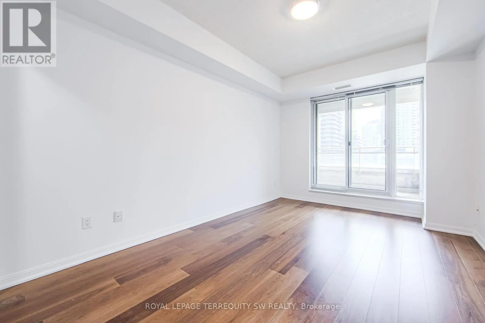 1009 - 628 FLEET STREET