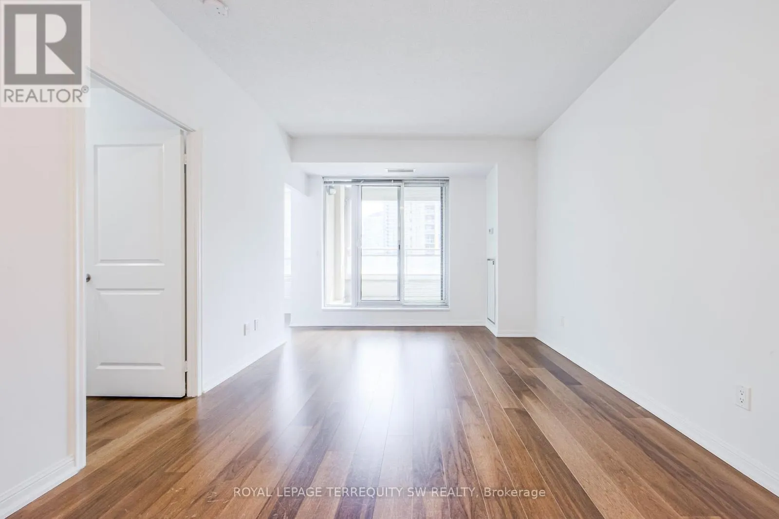 1009 - 628 FLEET STREET