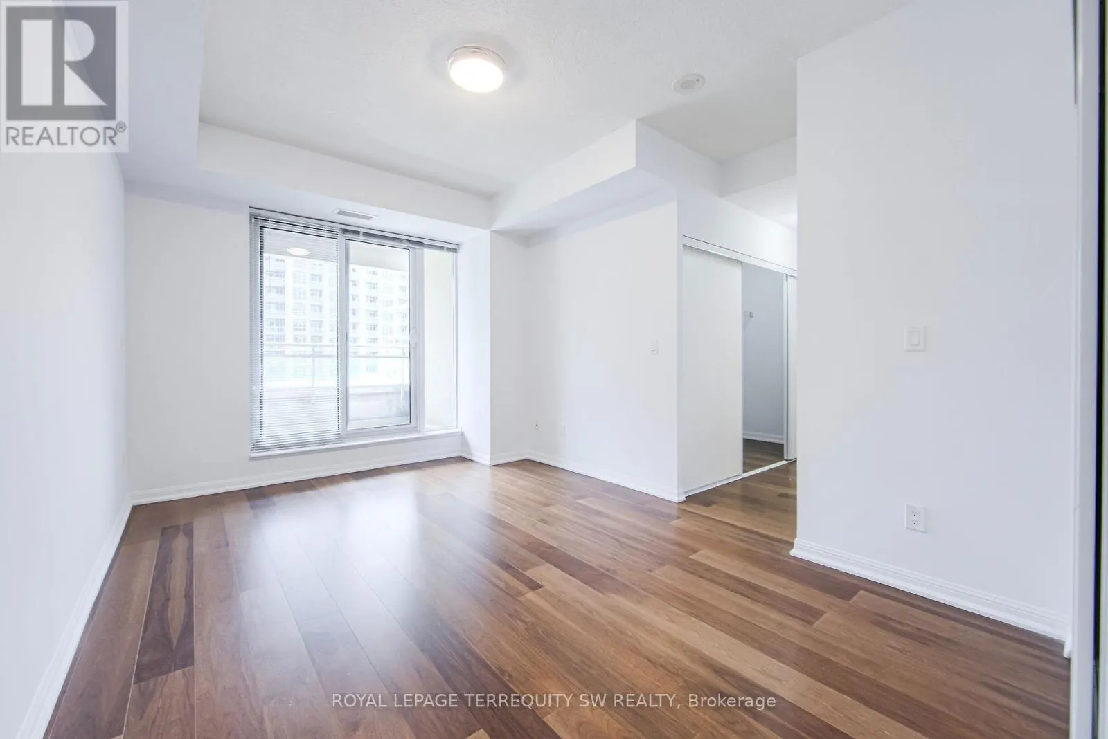 1009 - 628 FLEET STREET