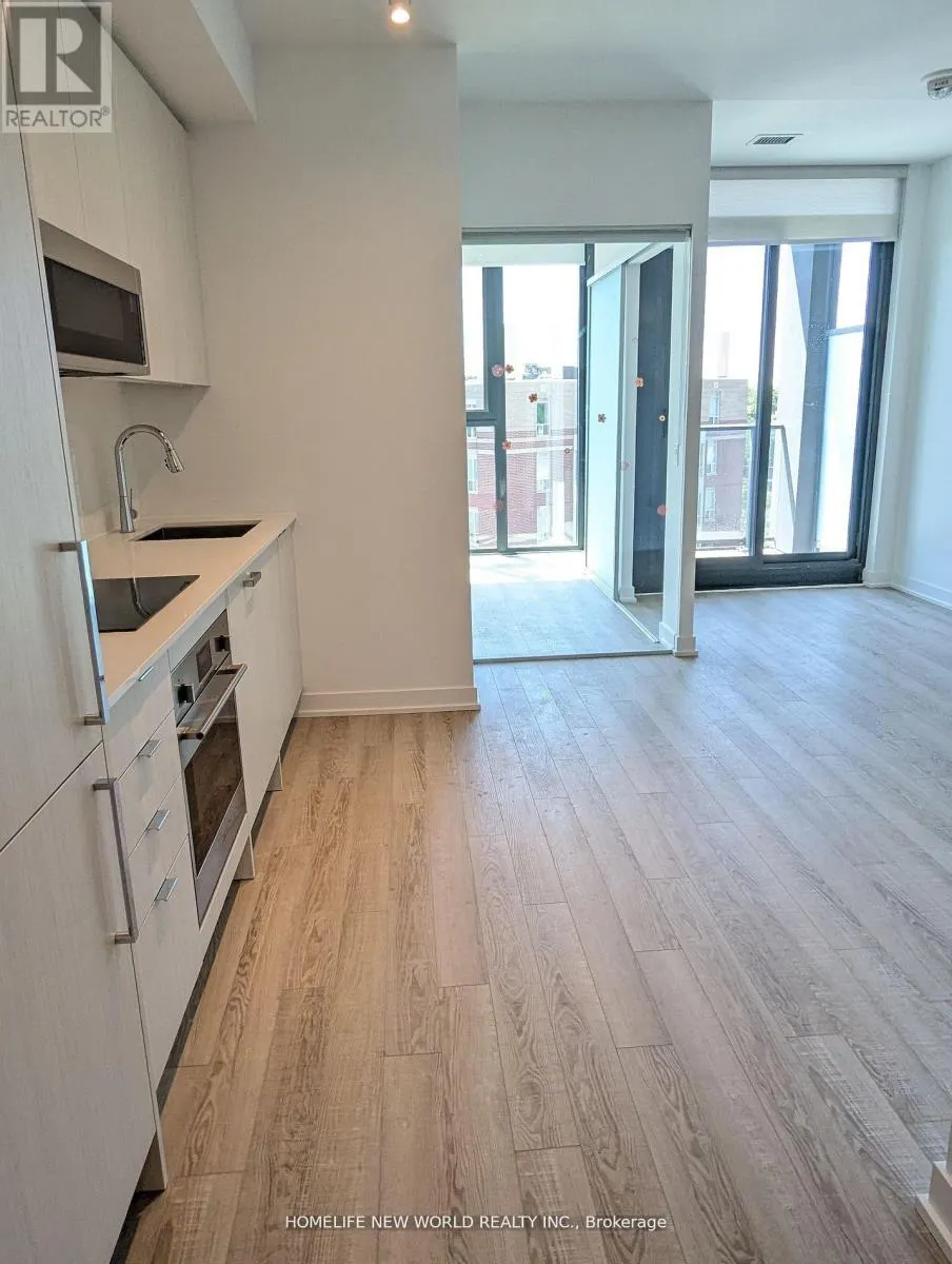 716 - 250 LAWRENCE AVENUE W