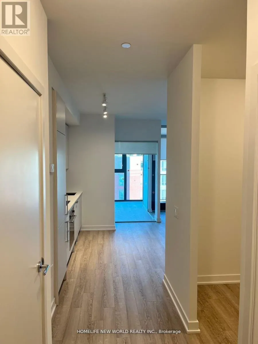716 - 250 LAWRENCE AVENUE W