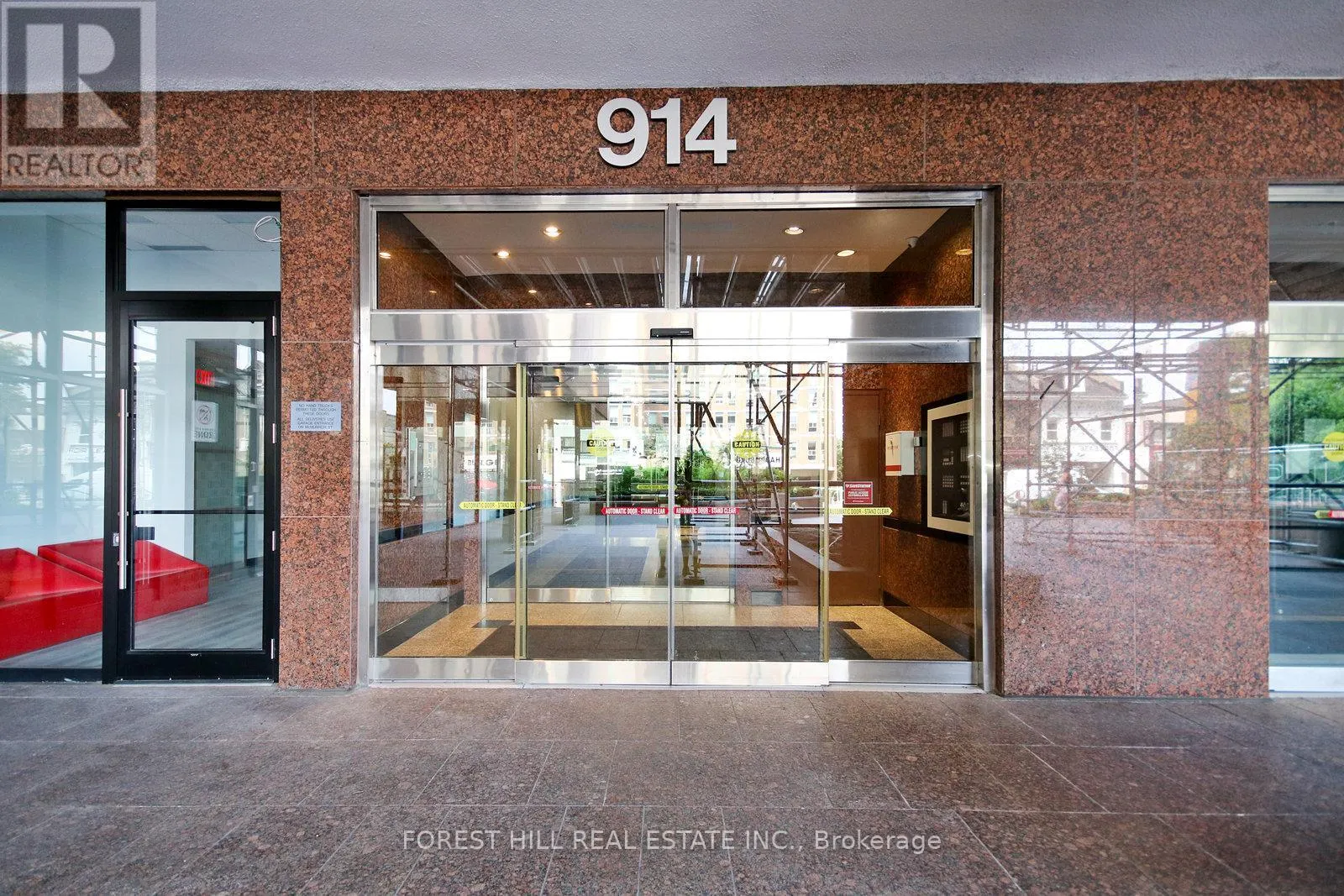 1604 - 914 YONGE STREET