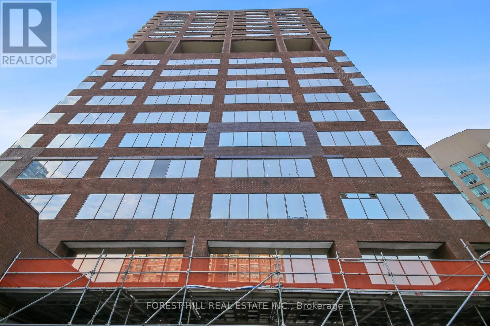 1604 - 914 YONGE STREET