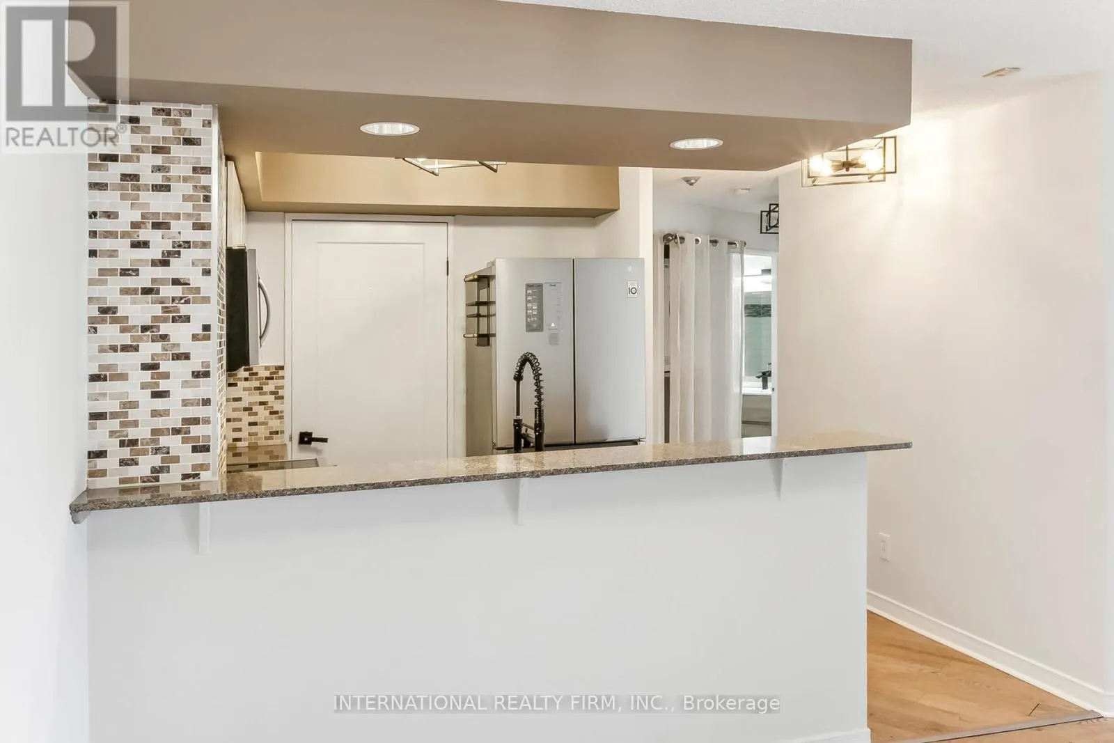 628 - 801 KING STREET W